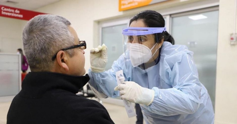 El bono se entregará a propósito de su arduo trabajo por la pandemia. (Foto: Municipalidad de Parral)